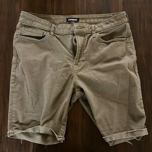 Express mens 34 slim khaki shorts